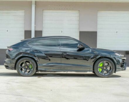 Ламборджини Урус 2019 в Киеве на Automoto.ua Черный Ламборджини Урус, объемом двигателя 4 л и пробегом 37 тыс. км за 90000 $, фото 2 на Automoto.ua