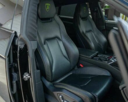 Ламборджини Урус 2019 в Киеве на Automoto.ua Черный Ламборджини Урус, объемом двигателя 4 л и пробегом 37 тыс. км за 90000 $, фото 11 на Automoto.ua