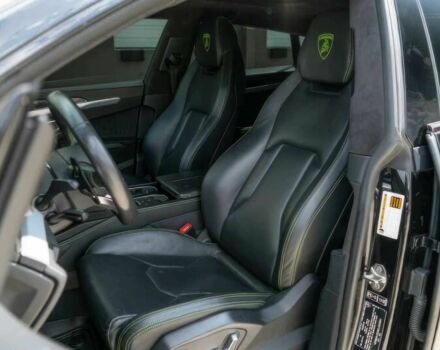 Ламборджини Урус 2019 в Киеве на Automoto.ua Черный Ламборджини Урус, объемом двигателя 4 л и пробегом 37 тыс. км за 90000 $, фото 7 на Automoto.ua