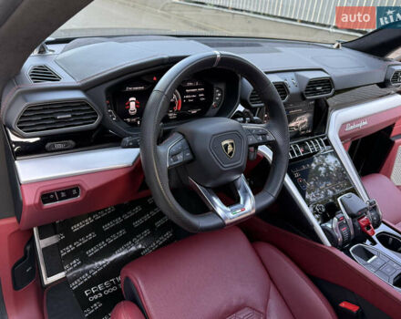 Черный Ламборджини Урус, объемом двигателя 4 л и пробегом 37 тыс. км за 370000 $, фото 47 на Automoto.ua