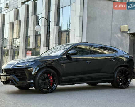 Черный Ламборджини Урус, объемом двигателя 4 л и пробегом 37 тыс. км за 370000 $, фото 15 на Automoto.ua