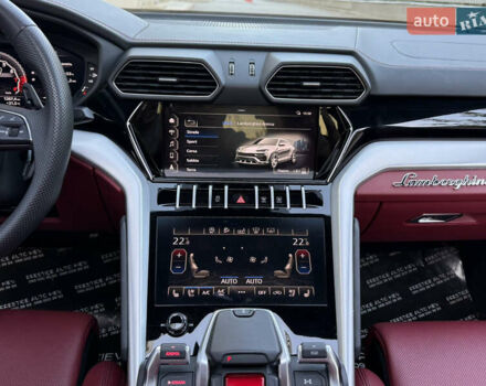 Ламборджини Урус 2020 в Киеве на Automoto.ua Черный Ламборджини Урус, объемом двигателя 4 л и пробегом 35 тыс. км за 350000 $, фото 73 на Automoto.ua