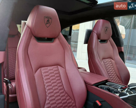 Черный Ламборджини Урус, объемом двигателя 4 л и пробегом 37 тыс. км за 370000 $, фото 51 на Automoto.ua