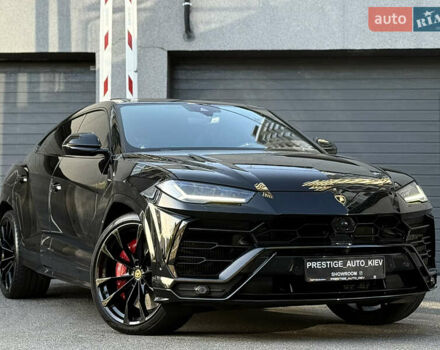 Черный Ламборджини Урус, объемом двигателя 4 л и пробегом 37 тыс. км за 370000 $, фото 2 на Automoto.ua