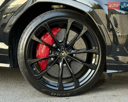 Черный Ламборджини Урус, объемом двигателя 4 л и пробегом 37 тыс. км за 370000 $, фото 32 на Automoto.ua