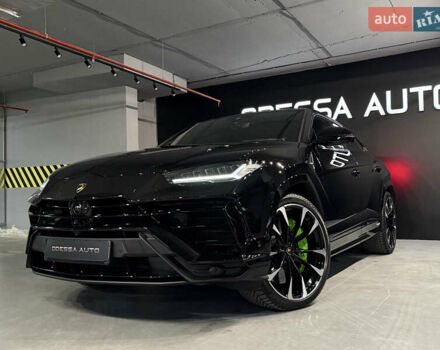 Чорний Ламборджині Урус, об'ємом двигуна 4 л та пробігом 15 тис. км за 385000 $, фото 4 на Automoto.ua