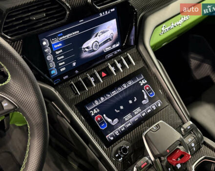 Чорний Ламборджині Урус, об'ємом двигуна 4 л та пробігом 15 тис. км за 385000 $, фото 32 на Automoto.ua