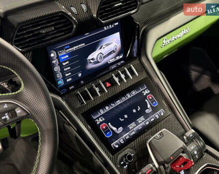 Чорний Ламборджині Урус, об'ємом двигуна 4 л та пробігом 15 тис. км за 385000 $, фото 33 на Automoto.ua