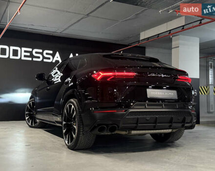 Чорний Ламборджині Урус, об'ємом двигуна 4 л та пробігом 15 тис. км за 385000 $, фото 12 на Automoto.ua
