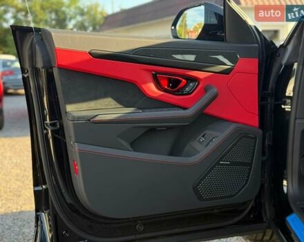 Черный Ламборджини Урус, объемом двигателя 4 л и пробегом 1 тыс. км за 482916 $, фото 28 на Automoto.ua