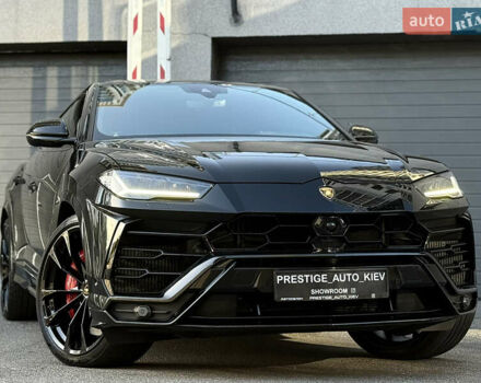 Черный Ламборджини Урус, объемом двигателя 4 л и пробегом 37 тыс. км за 370000 $, фото 1 на Automoto.ua
