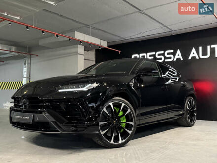 Чорний Ламборджині Урус, об'ємом двигуна 4 л та пробігом 15 тис. км за 385000 $, фото 1 на Automoto.ua