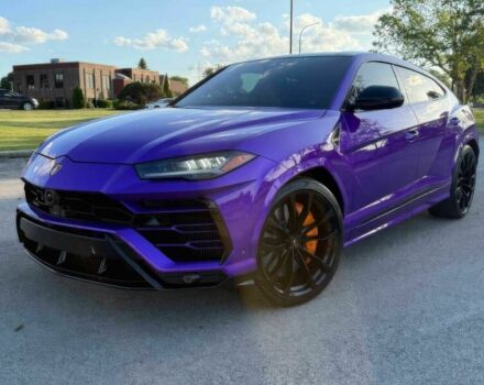 Фиолетовый Ламборджини Урус, объемом двигателя 4 л и пробегом 10 тыс. км за 138000 $, фото 2 на Automoto.ua