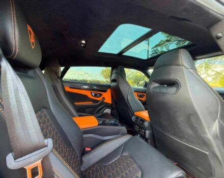 Фиолетовый Ламборджини Урус, объемом двигателя 4 л и пробегом 10 тыс. км за 138000 $, фото 13 на Automoto.ua