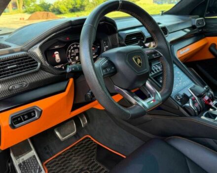 Фиолетовый Ламборджини Урус, объемом двигателя 4 л и пробегом 10 тыс. км за 138000 $, фото 11 на Automoto.ua