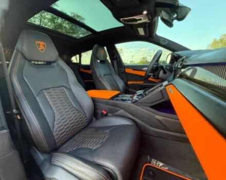 Фиолетовый Ламборджини Урус, объемом двигателя 4 л и пробегом 10 тыс. км за 138000 $, фото 8 на Automoto.ua