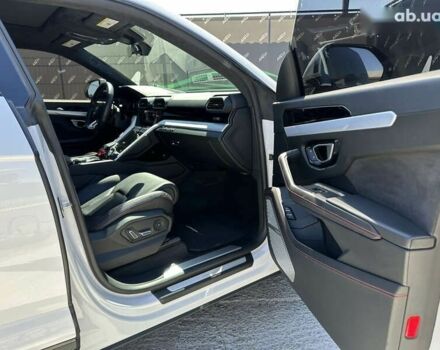 Ламборджини Урус, объемом двигателя 4 л и пробегом 66 тыс. км за 290000 $, фото 28 на Automoto.ua