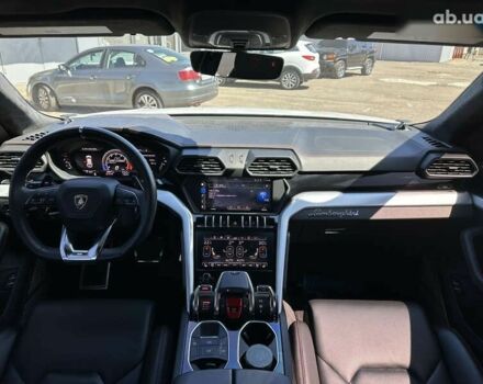Ламборджини Урус, объемом двигателя 4 л и пробегом 66 тыс. км за 290000 $, фото 24 на Automoto.ua