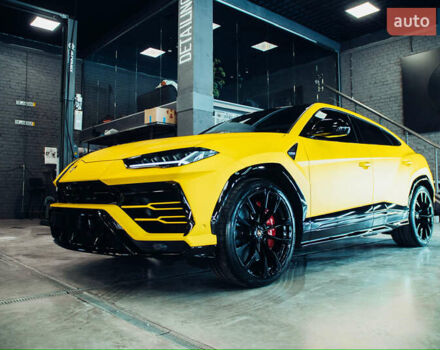 Желтый Ламборджини Урус, объемом двигателя 4 л и пробегом 27 тыс. км за 350000 $, фото 7 на Automoto.ua
