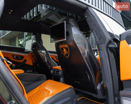 Ламборджини Урус 2020 в Киеве на Automoto.ua Серый Ламборджини Урус, объемом двигателя 4 л и пробегом 55 тыс. км за 300000 $, фото 40 на Automoto.ua