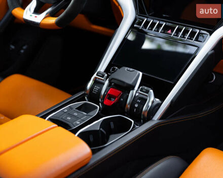 Ламборджини Урус 2020 в Киеве на Automoto.ua Серый Ламборджини Урус, объемом двигателя 4 л и пробегом 55 тыс. км за 300000 $, фото 43 на Automoto.ua