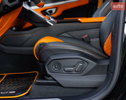 Ламборджини Урус 2020 в Киеве на Automoto.ua Серый Ламборджини Урус, объемом двигателя 4 л и пробегом 55 тыс. км за 300000 $, фото 37 на Automoto.ua