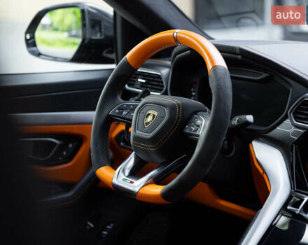 Ламборджини Урус 2020 в Киеве на Automoto.ua Серый Ламборджини Урус, объемом двигателя 4 л и пробегом 55 тыс. км за 300000 $, фото 42 на Automoto.ua