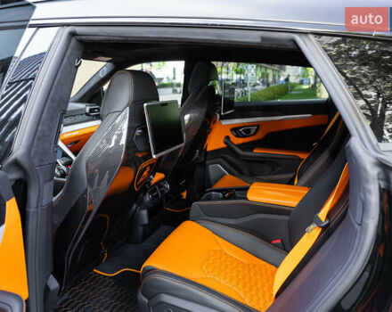 Ламборджини Урус 2020 в Киеве на Automoto.ua Серый Ламборджини Урус, объемом двигателя 4 л и пробегом 55 тыс. км за 300000 $, фото 50 на Automoto.ua