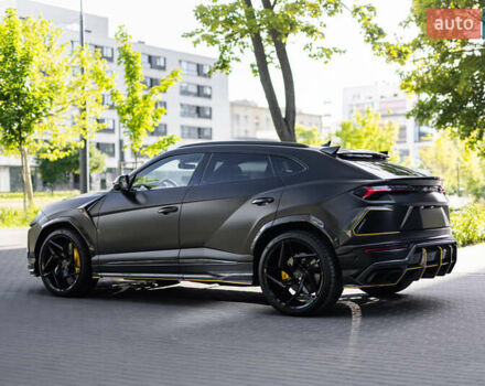 Ламборджини Урус 2020 в Киеве на Automoto.ua Серый Ламборджини Урус, объемом двигателя 4 л и пробегом 55 тыс. км за 300000 $, фото 19 на Automoto.ua