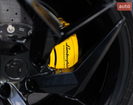 Ламборджини Урус 2020 в Киеве на Automoto.ua Серый Ламборджини Урус, объемом двигателя 4 л и пробегом 55 тыс. км за 300000 $, фото 22 на Automoto.ua