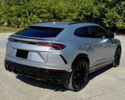 Серый Ламборджини Урус, объемом двигателя 4 л и пробегом 45 тыс. км за 128000 $, фото 4 на Automoto.ua