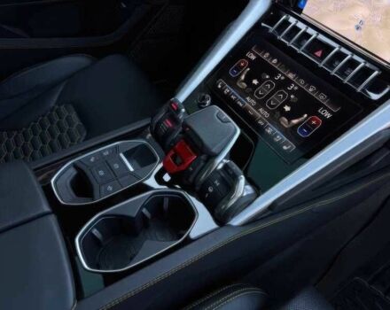 Серый Ламборджини Урус, объемом двигателя 4 л и пробегом 45 тыс. км за 128000 $, фото 13 на Automoto.ua