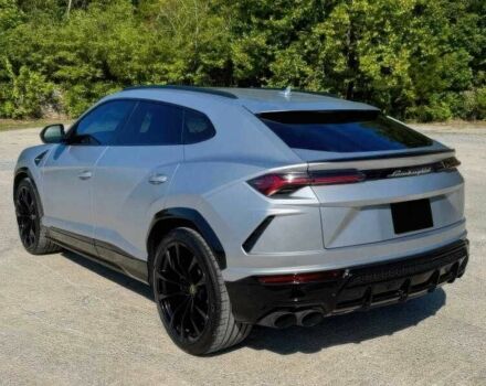 Серый Ламборджини Урус, объемом двигателя 4 л и пробегом 45 тыс. км за 128000 $, фото 6 на Automoto.ua