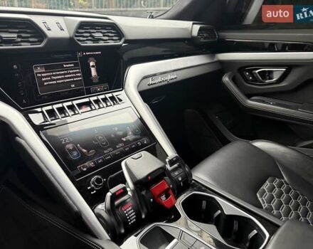 Серый Ламборджини Урус, объемом двигателя 4 л и пробегом 58 тыс. км за 259999 $, фото 18 на Automoto.ua