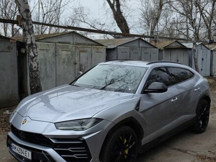 Серый Ламборджини Урус, объемом двигателя 4 л и пробегом 66 тыс. км за 240000 $, фото 1 на Automoto.ua