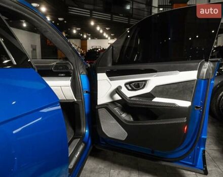 Синий Ламборджини Урус, объемом двигателя 4 л и пробегом 23 тыс. км за 239900 $, фото 2 на Automoto.ua