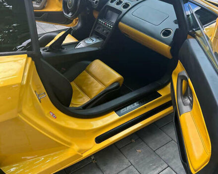 Желтый Ламборджини Gallardo LP 550-2, объемом двигателя 5.2 л и пробегом 43 тыс. км за 250000 $, фото 23 на Automoto.ua