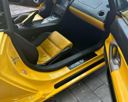 Желтый Ламборджини Gallardo LP 550-2, объемом двигателя 5.2 л и пробегом 43 тыс. км за 250000 $, фото 25 на Automoto.ua
