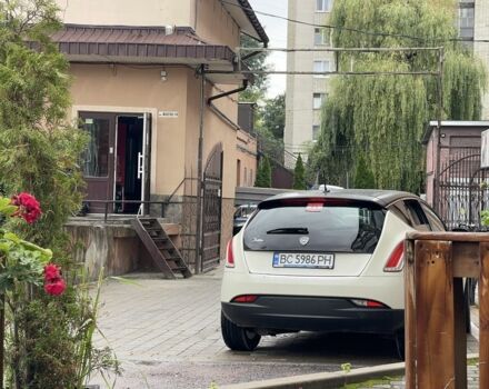Білий Лянча Delta, об'ємом двигуна 2 л та пробігом 340 тис. км за 6700 $, фото 17 на Automoto.ua