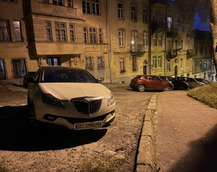 Білий Лянча Delta, об'ємом двигуна 2 л та пробігом 340 тис. км за 6700 $, фото 15 на Automoto.ua