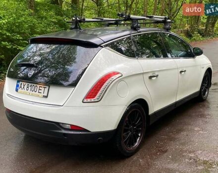 Белый Лянча Дельта, объемом двигателя 1.37 л и пробегом 225 тыс. км за 8000 $, фото 3 на Automoto.ua