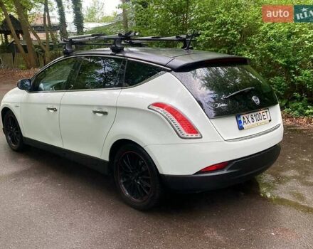 Белый Лянча Дельта, объемом двигателя 1.37 л и пробегом 225 тыс. км за 8000 $, фото 5 на Automoto.ua