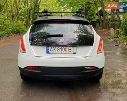 Белый Лянча Дельта, объемом двигателя 1.37 л и пробегом 225 тыс. км за 8000 $, фото 4 на Automoto.ua