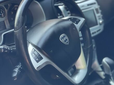 Білий Лянча Delta, об'ємом двигуна 2 л та пробігом 340 тис. км за 6700 $, фото 1 на Automoto.ua