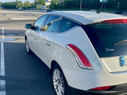 Білий Лянча Delta, об'ємом двигуна 1.6 л та пробігом 256 тис. км за 5499 $, фото 1 на Automoto.ua