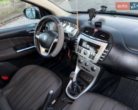 Черный Лянча Дельта, объемом двигателя 1.37 л и пробегом 228 тыс. км за 3900 $, фото 48 на Automoto.ua