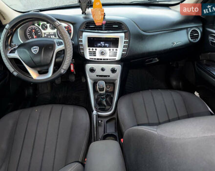 Черный Лянча Дельта, объемом двигателя 1.37 л и пробегом 228 тыс. км за 3900 $, фото 40 на Automoto.ua