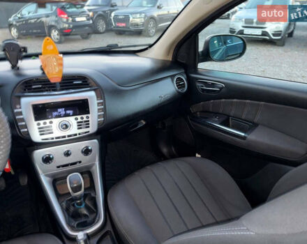 Черный Лянча Дельта, объемом двигателя 1.37 л и пробегом 228 тыс. км за 3900 $, фото 42 на Automoto.ua