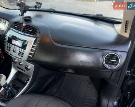 Черный Лянча Дельта, объемом двигателя 1.37 л и пробегом 228 тыс. км за 3900 $, фото 45 на Automoto.ua