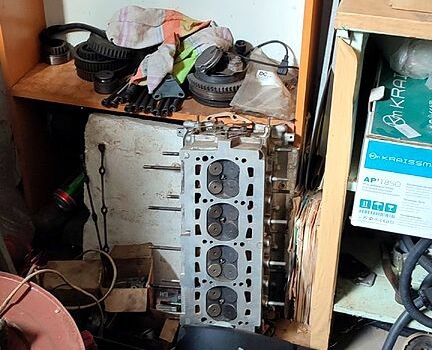 Чорний Лянча Kappa, об'ємом двигуна 2 л та пробігом 100 тис. км за 1100 $, фото 4 на Automoto.ua